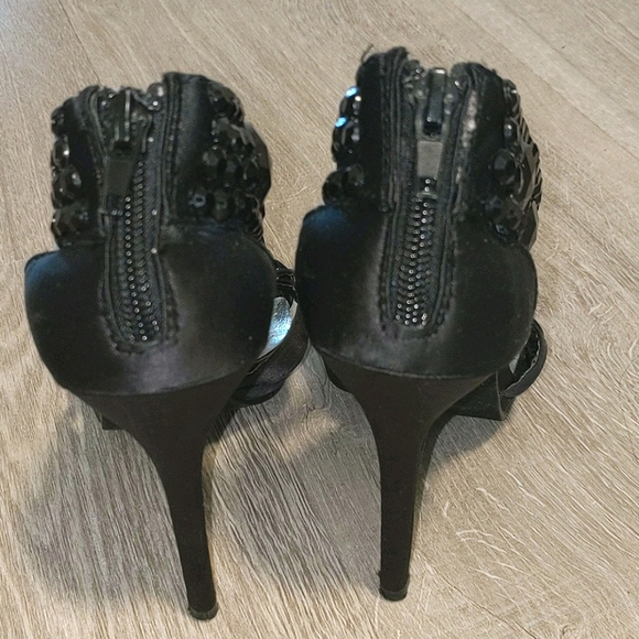 🎈B2 Beaded Satin Stilletos - Picture 4 of 6
